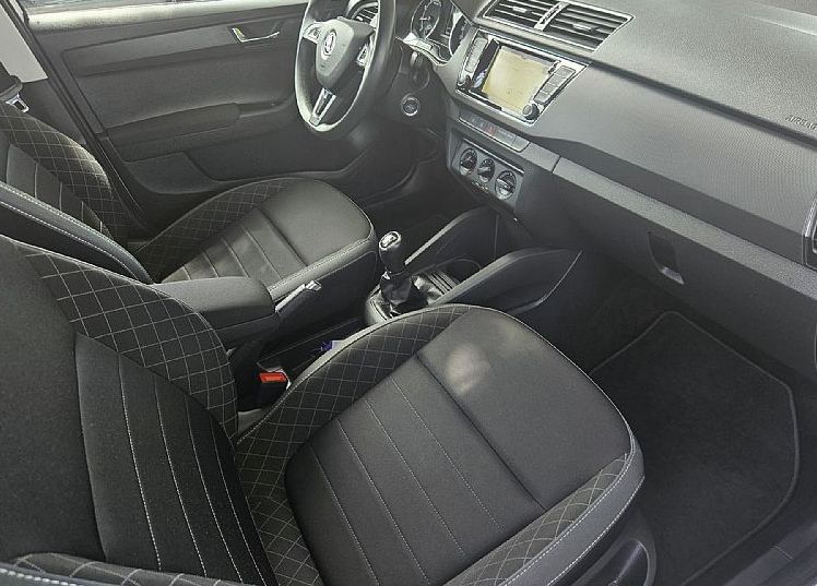 Zunanja slika - Škoda Fabia - 1.0 60ks °1.LASTNIK° °16-COL° °NAVIGACIJA °LED° - 10