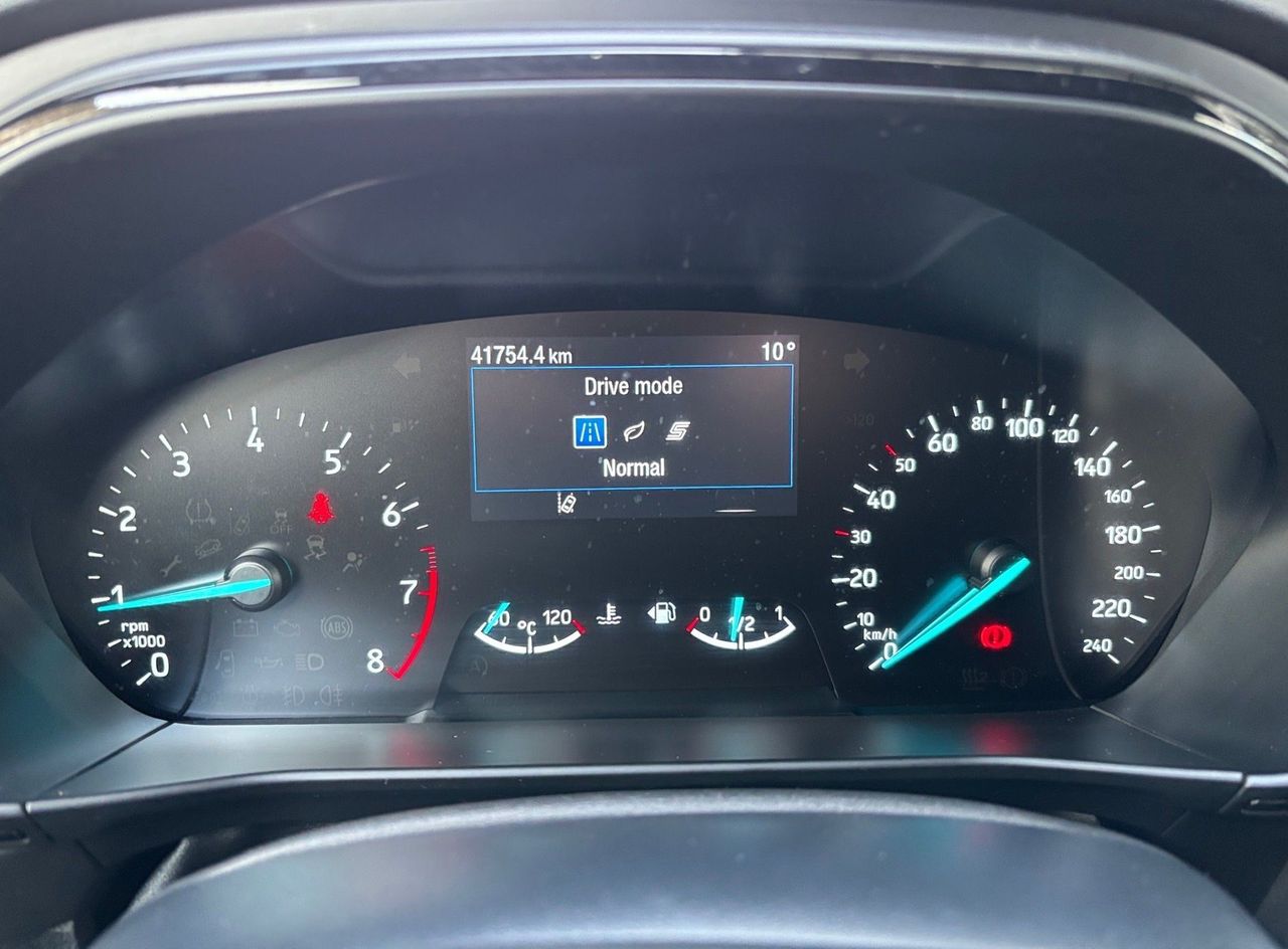 Zunanja slika - Ford Focus - ST-LINE 1.0 EcoBoost 125PS mHEV M6-LED-KAM-DAB - 14