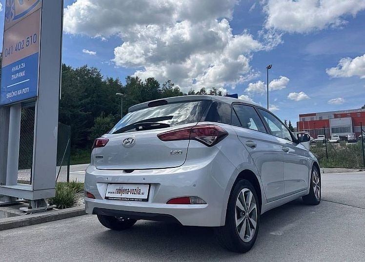 Zunanja slika - Hyundai i20 - 1.1 CRDI COMFORT SAMO 121293 KM ZELO LEP... - 5