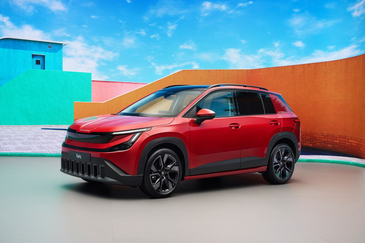Škoda Epiq z naprednimi asistenčnimi in varnostnimi sistemi