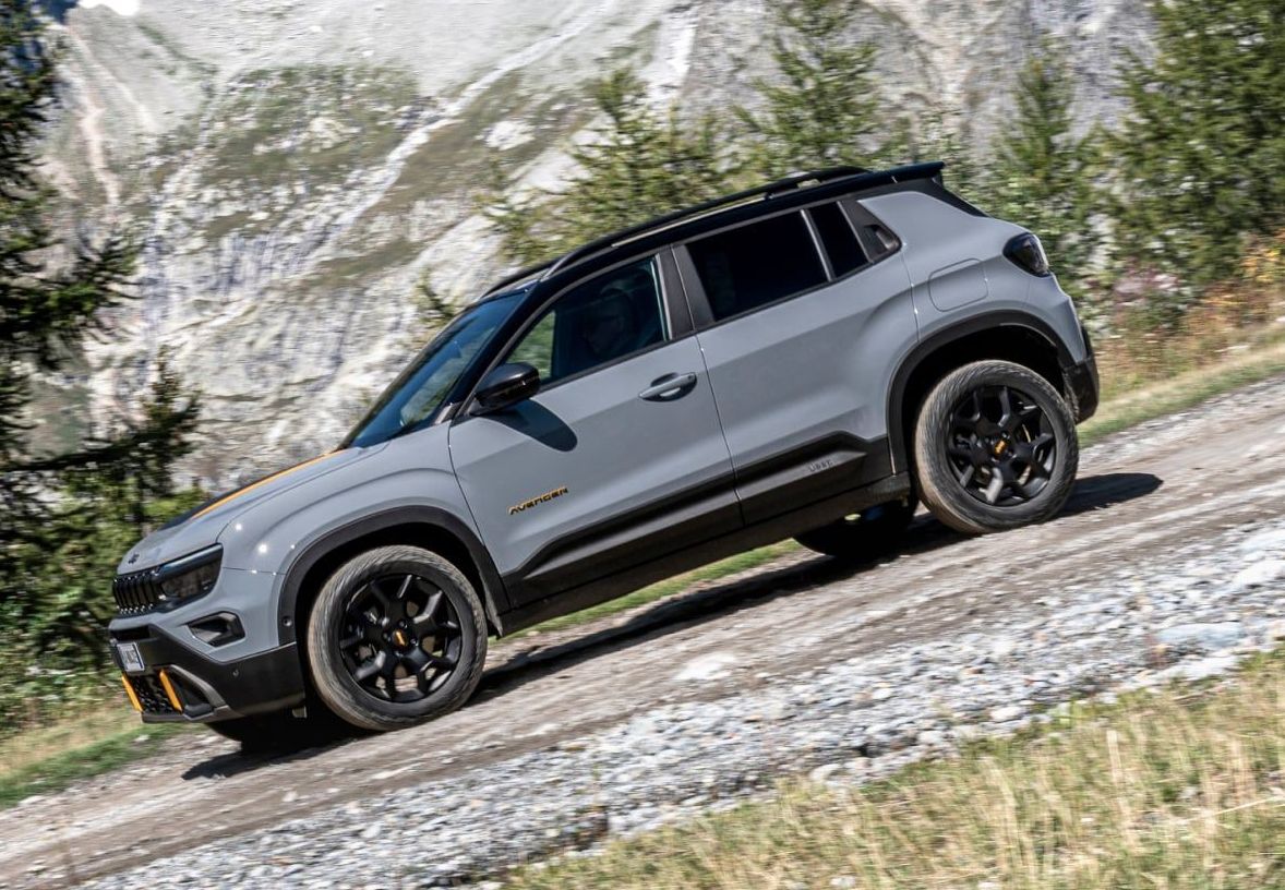 Zunanja slika - Jeep Avenger - The North Face 1.2 E-DCT6 MHEV 145 4xe - 2
