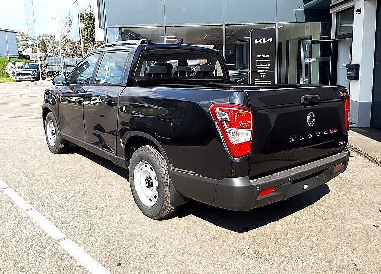 Zunanja slika - KG Mobility Musso - 2.2 XDI 4WD A T - 4