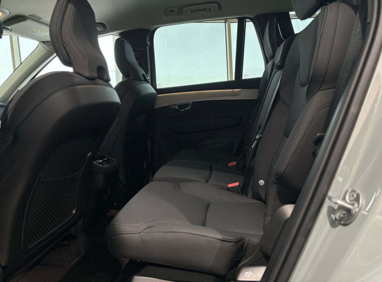 Zunanja slika - Volvo XC90 - B5P Core 7s AWD 3 leta garancije + 3 servisi - 7