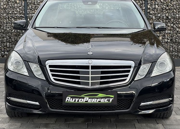 Zunanja slika - Mercedes-Benz E-Razred - E 220 CDI AVANTGARDE AVT GR SED NAVI PDC ACC - 2