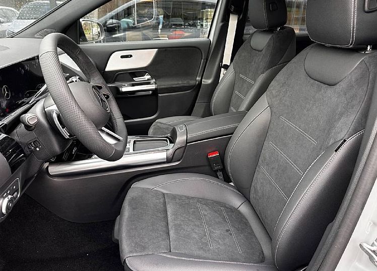 Zunanja slika - Mercedes-Benz GLA-Razred - GLA 180 AMG Line Edition... - 8