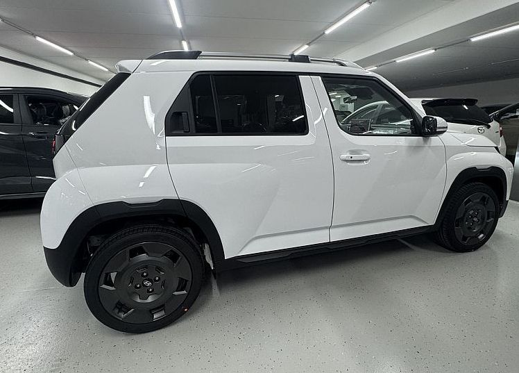 Zunanja slika - Hyundai Inster - 84 kW 49 kWh CROSS STYLE 17 LED WINTER RAC - 4