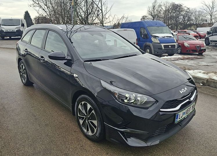 Zunanja slika - KIA Ceed - SW 1.5 T-GDi LX Champion+ ISG. M T 103 kW - 3