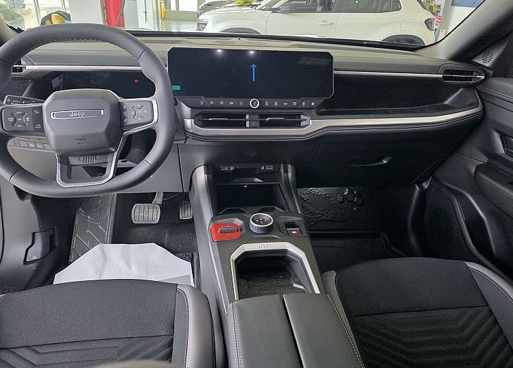 Zunanja slika - Jeep Compass - 1.2 DCT6 e-Hybrid 107kW FIRST EDITION - 7