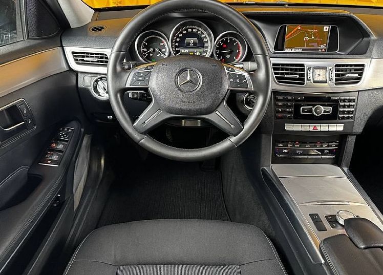 Zunanja slika - Mercedes-Benz E-Razred - E 200 CDI AUT.-NAVI.-TEMP.-F1-BREZ POLOGA... - 13