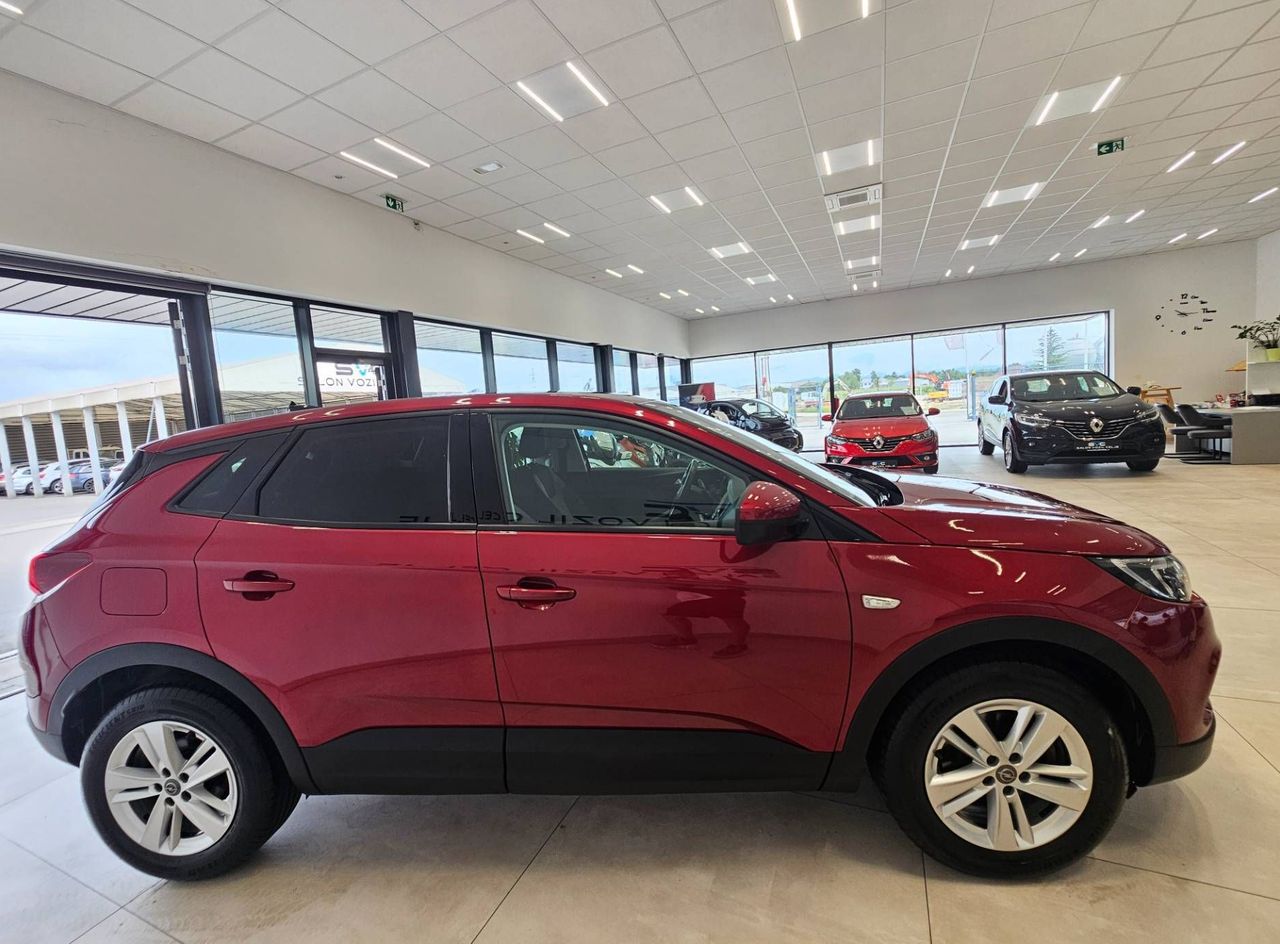 Zunanja slika - Opel Grandland X - 1.2-JAMSTVO-OPRAVLJEN VELIK SERVIS-OBROK ŽE 143€ - 4