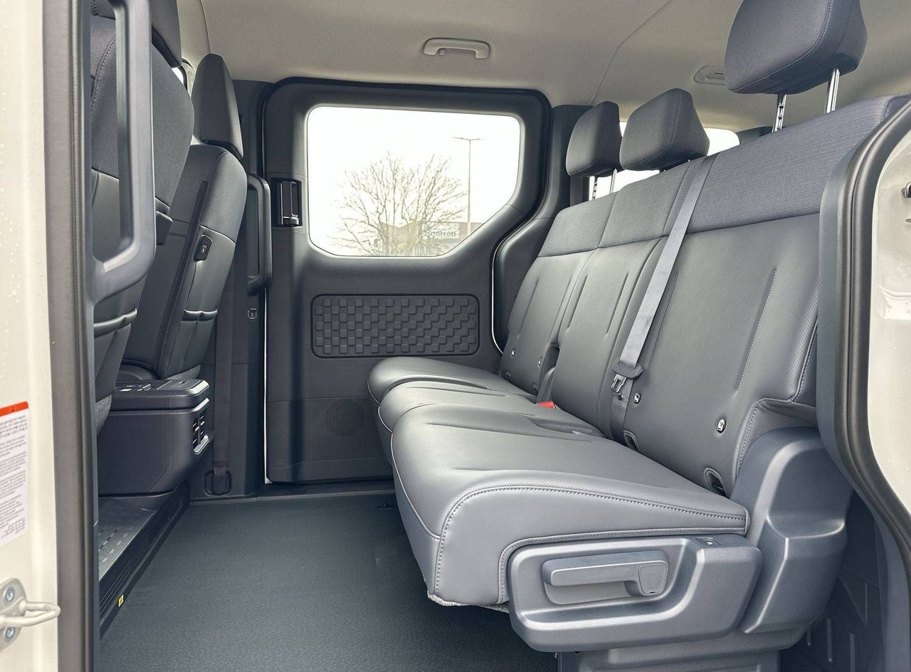 Zunanja slika - KIA PV5 - 71.2 kWh baterija 120 kW  163 KS  Quantum - 19