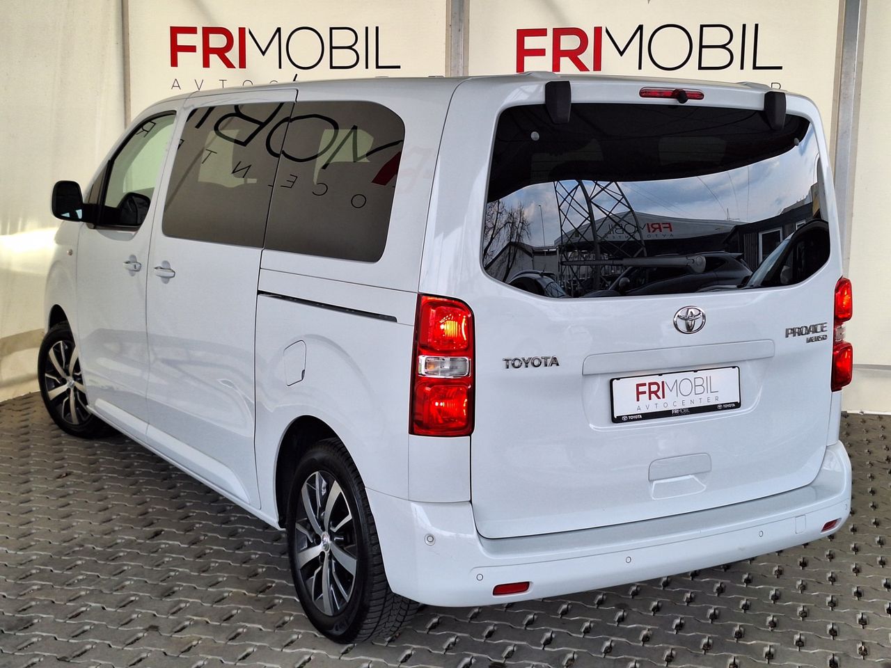 Zunanja slika - Toyota Proace - 2.0 D-4D Family Medium•KAMERA•PARK.SENZORJI•SLO• - 5