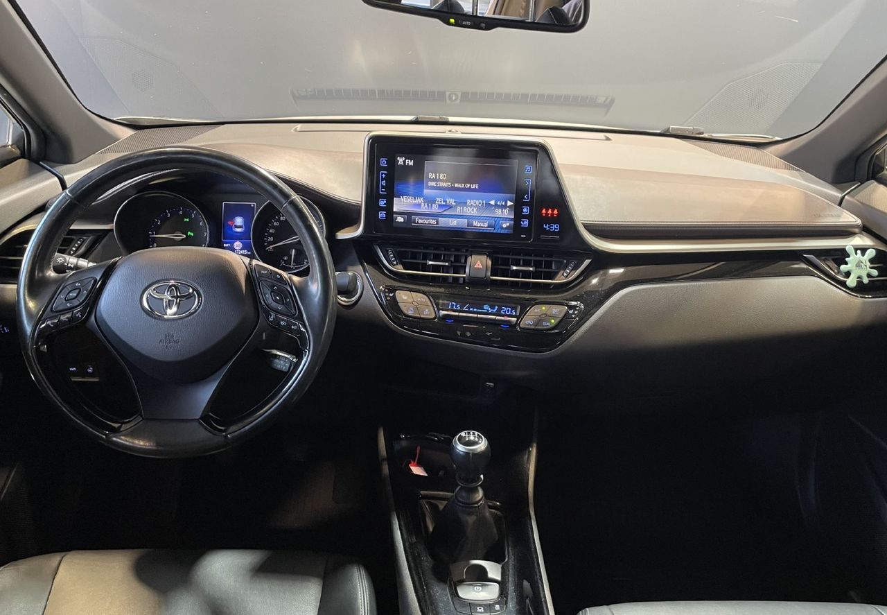 Zunanja slika - Toyota C-HR - KEYLESS-KAMERA-RADAR-LANE-PARK SENZORJI-GRETJE SED - 9