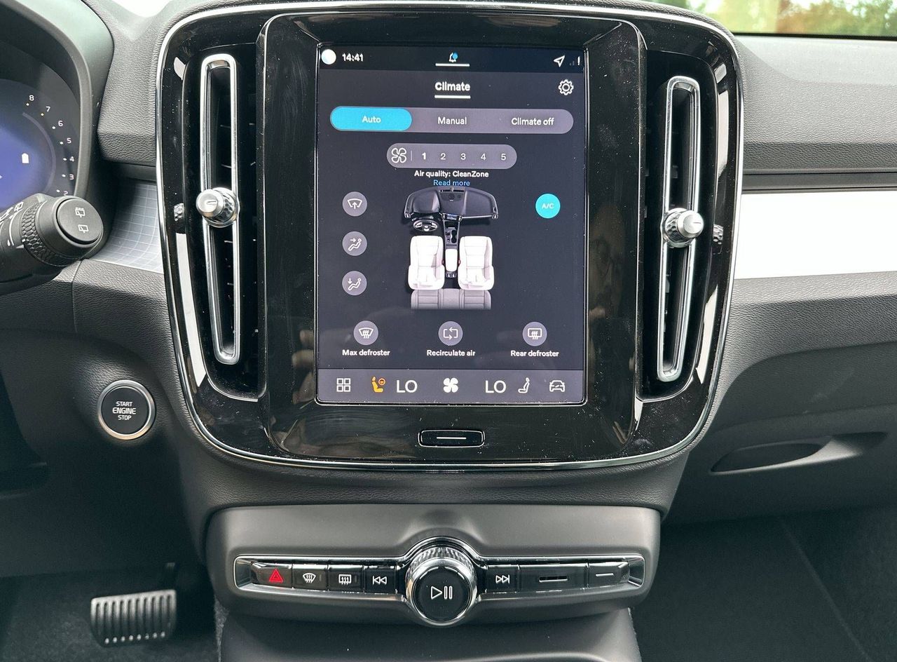 Zunanja slika - Volvo XC40 - B3 P Core AT DCT... - 18