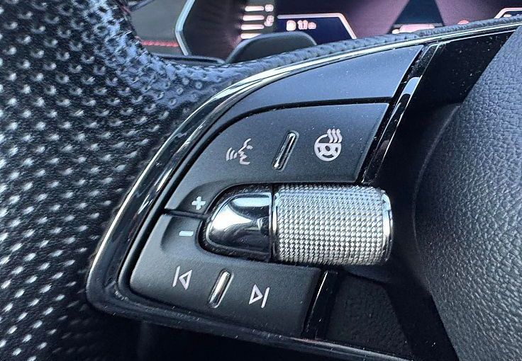 Zunanja slika - Škoda Octavia - RS 2.0 TSI 245ks °FULL LED° °AUT+F-1° °19-COL° - 10