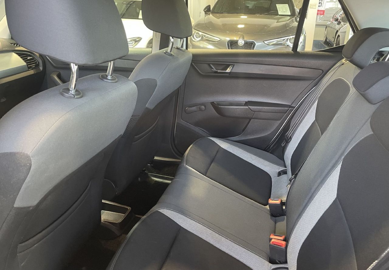 Zunanja slika - Škoda Fabia - 1.4TDI-KLIMA-TEMPOMAT-TOUCH SCREEN - 13