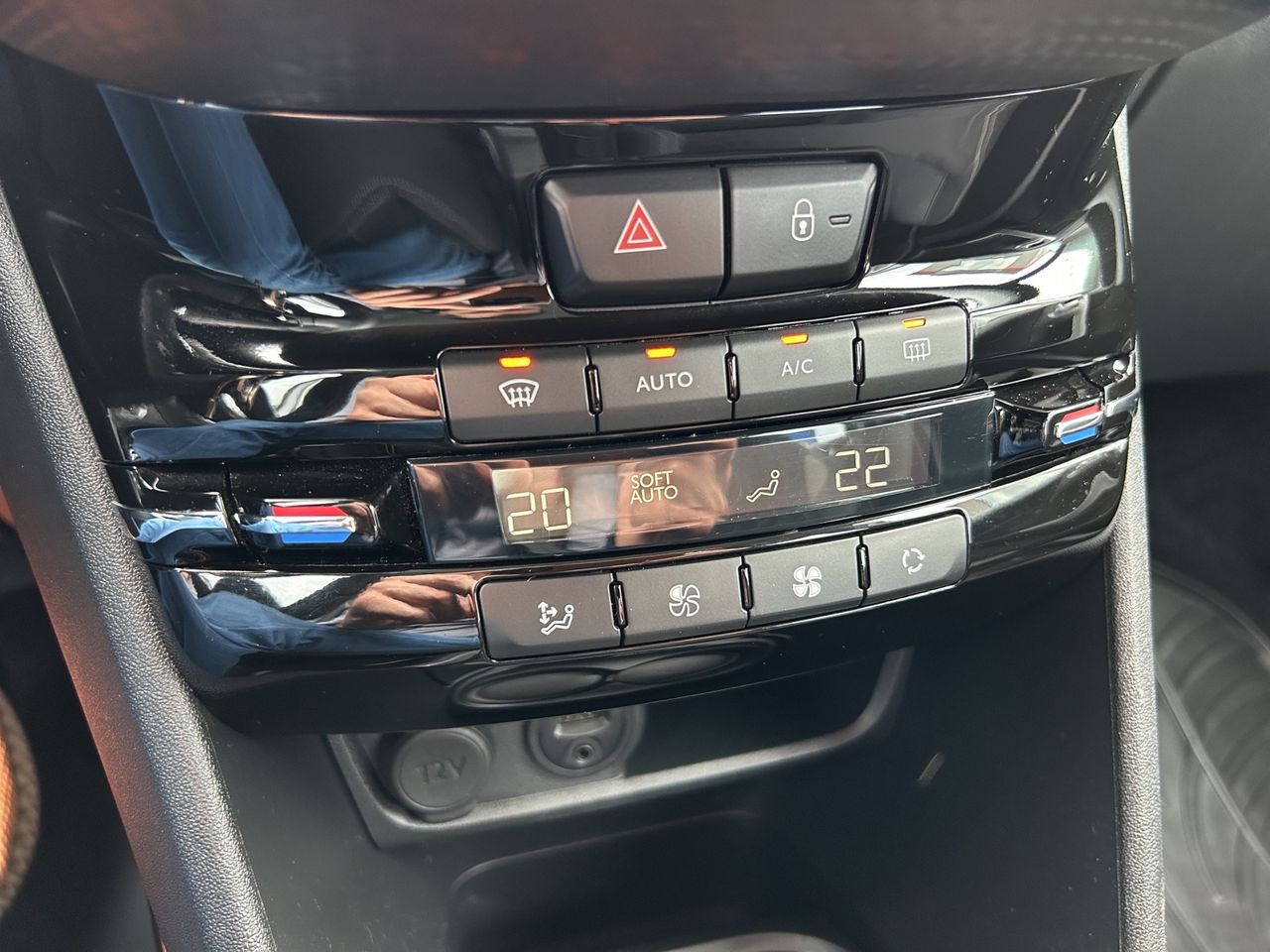 Zunanja slika - Peugeot 2008 - 1,2 PureTech 82 Style - 11