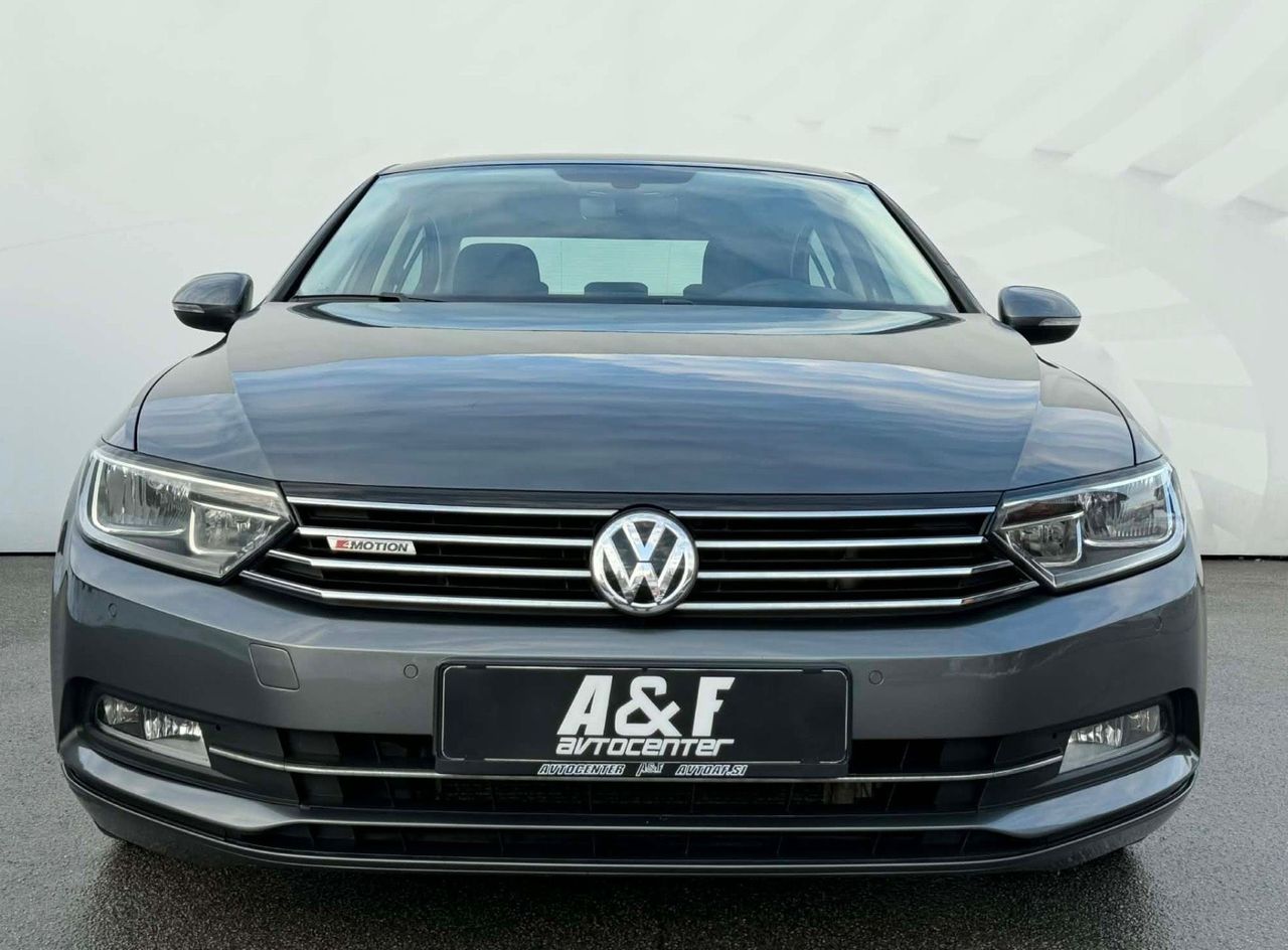 Zunanja slika - VW Passat - 2.0 TDI-4X4 POGON-H LINE-LIZING ZA TUJCE-NAVI- - 2