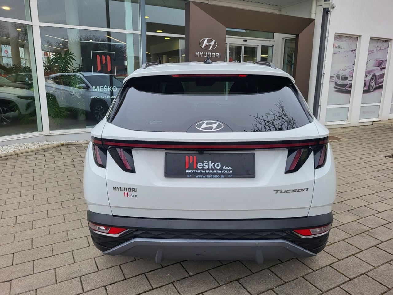 Zunanja slika - Hyundai Tucson - 1.6 T-GDI PREMIUM slo-1last-navi-alu-pdc-kamera - 18