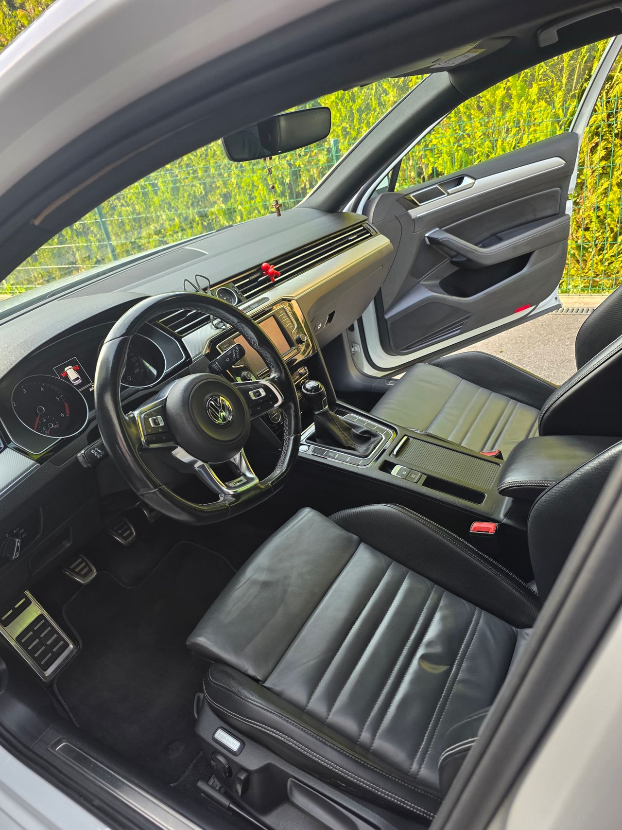 Notranja slika - VW Passat - Variant 2,0 TDI BMT Highline - 4