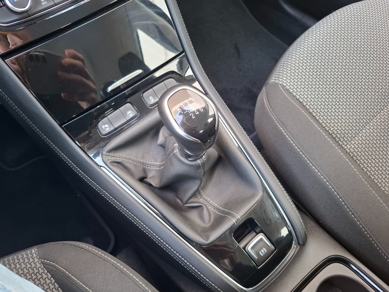 Zunanja slika - Opel Grandland X - 1.2 TURBO 96KW - 12