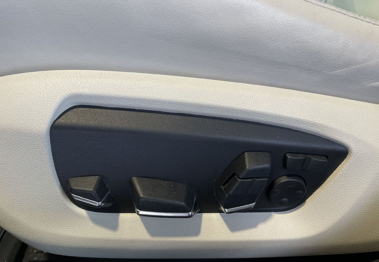 Zunanja slika - BMW Serija 7 - : 750d-xDrive-M OPTIK-NAVIGACIJA-INDIVIDUAL-MEMORY - 16