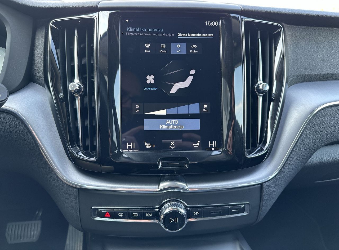 Zunanja slika - Volvo XC60 - B4 D AWD AUT Momentum - 10