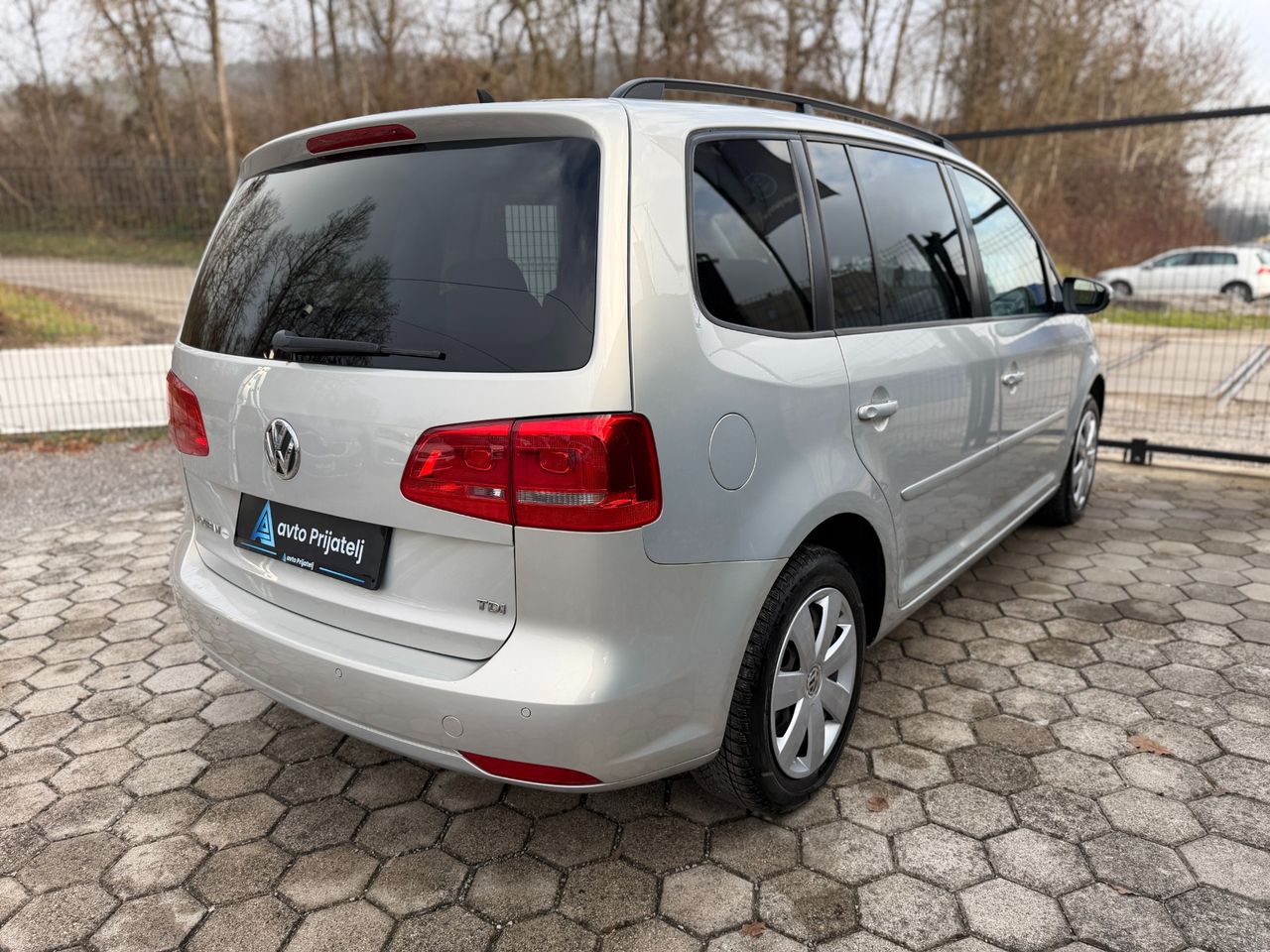 Zunanja slika - VW Touran - 1.6 TDI BlueMotion | AVT | 7 SED - 18