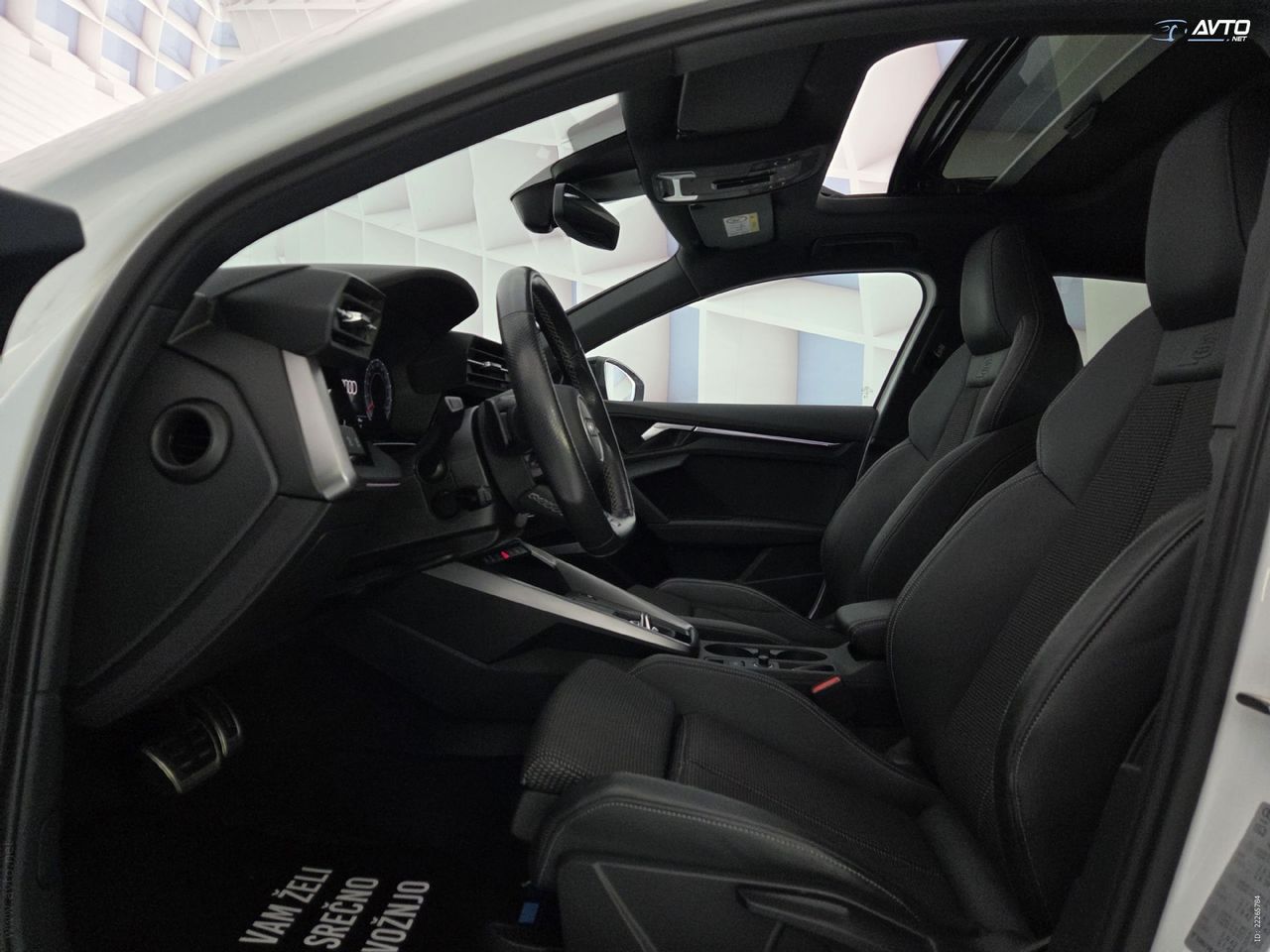 Notranja slika - Audi - A3 Sportback 40 TDI quattro S line S tronic - 11