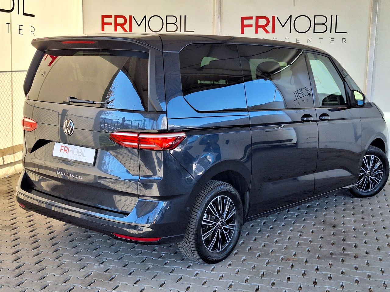 Zunanja slika - VW Multivan - 2.0 TDI AUT. Family•PANORAMA•WEBASTO•ACC•IQ LED• - 6