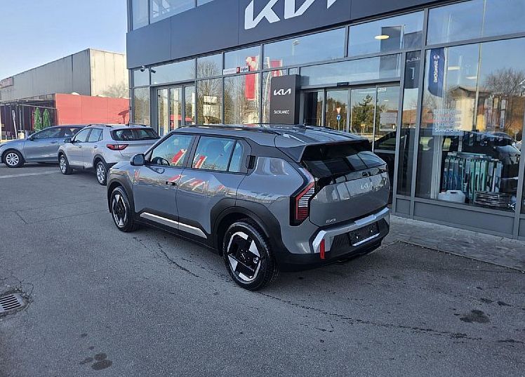 Zunanja slika - KIA EV3 - 58.3 kWh baterija. 150 kW  204 KM  Star 30° - 3