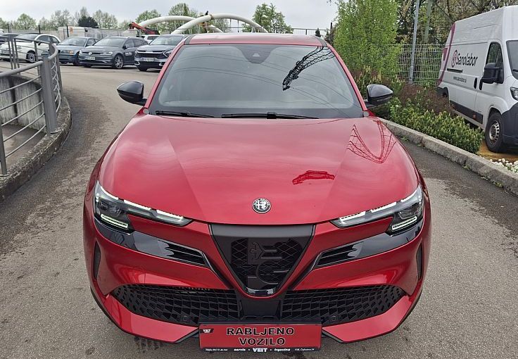 Zunanja slika - Alfa Romeo Junior - 1.2 E-DCT6 MHEV 145 SPECIALE 1. LASTNIK SLOVENSKI - 2