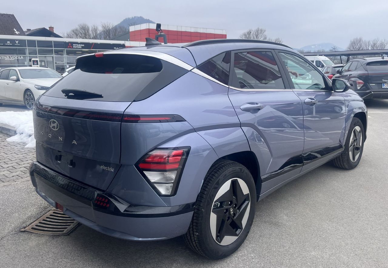 Zunanja slika - Hyundai Kona - Electric 48.6 kWh 99kW PREMIUM+ WINTER - 6