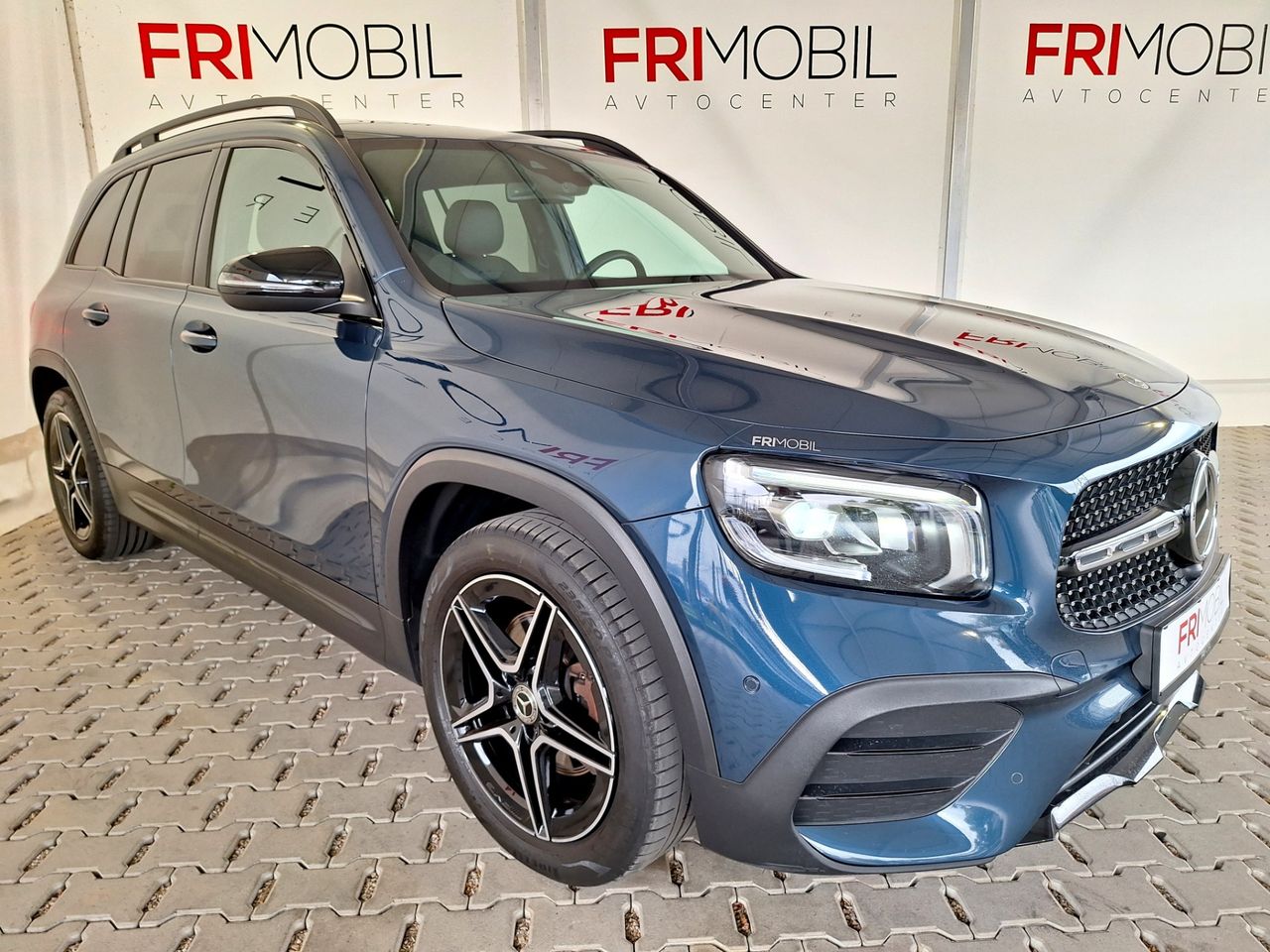 Zunanja slika - Mercedes-Benz GLB-Razred - GLB 220 d 4MATIC AMG•MULTIBEAM•MEMORY•PANORAMA•ACC - 2