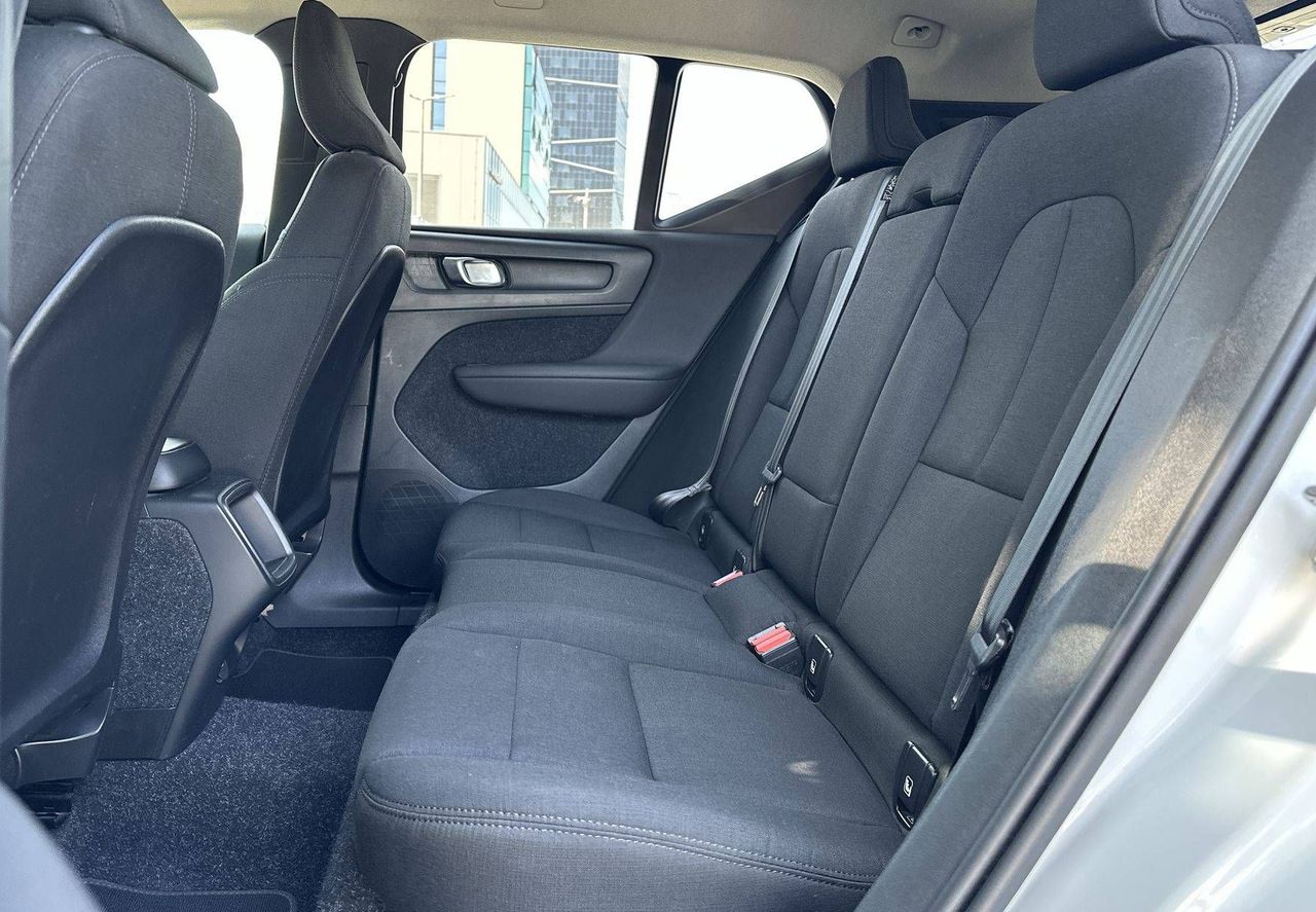 Zunanja slika - Volvo XC40 - D3 Momentum Avt - 11