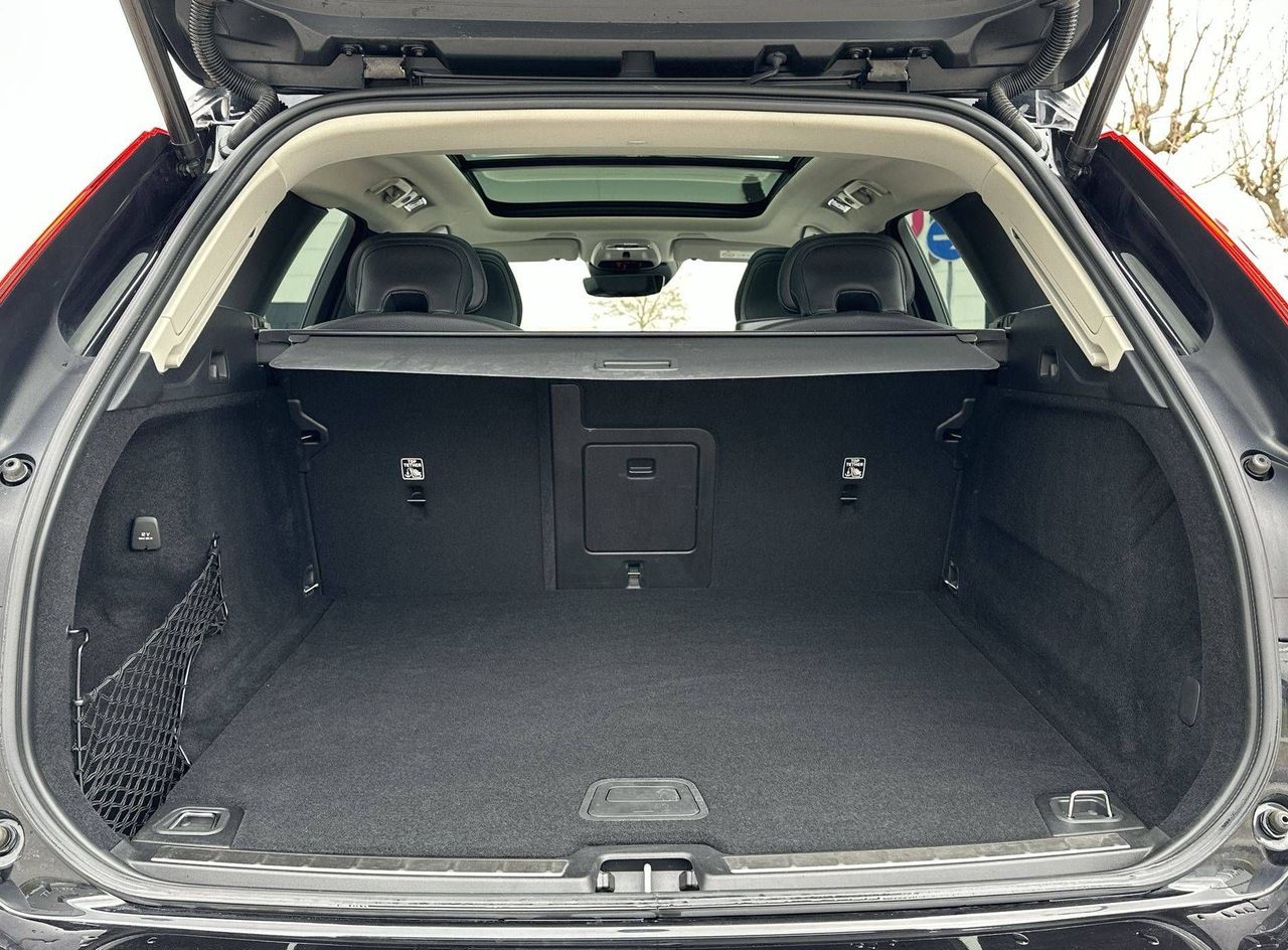 Zunanja slika - Volvo XC60 - B4D AWD AUT Momentum Pro - 12