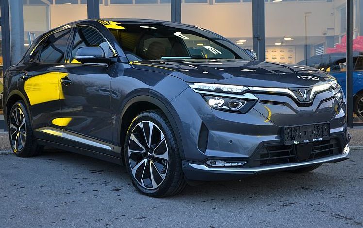 Zunanja slika - Vinfast VF8 - VF 8 PLUS 4X4 - 4