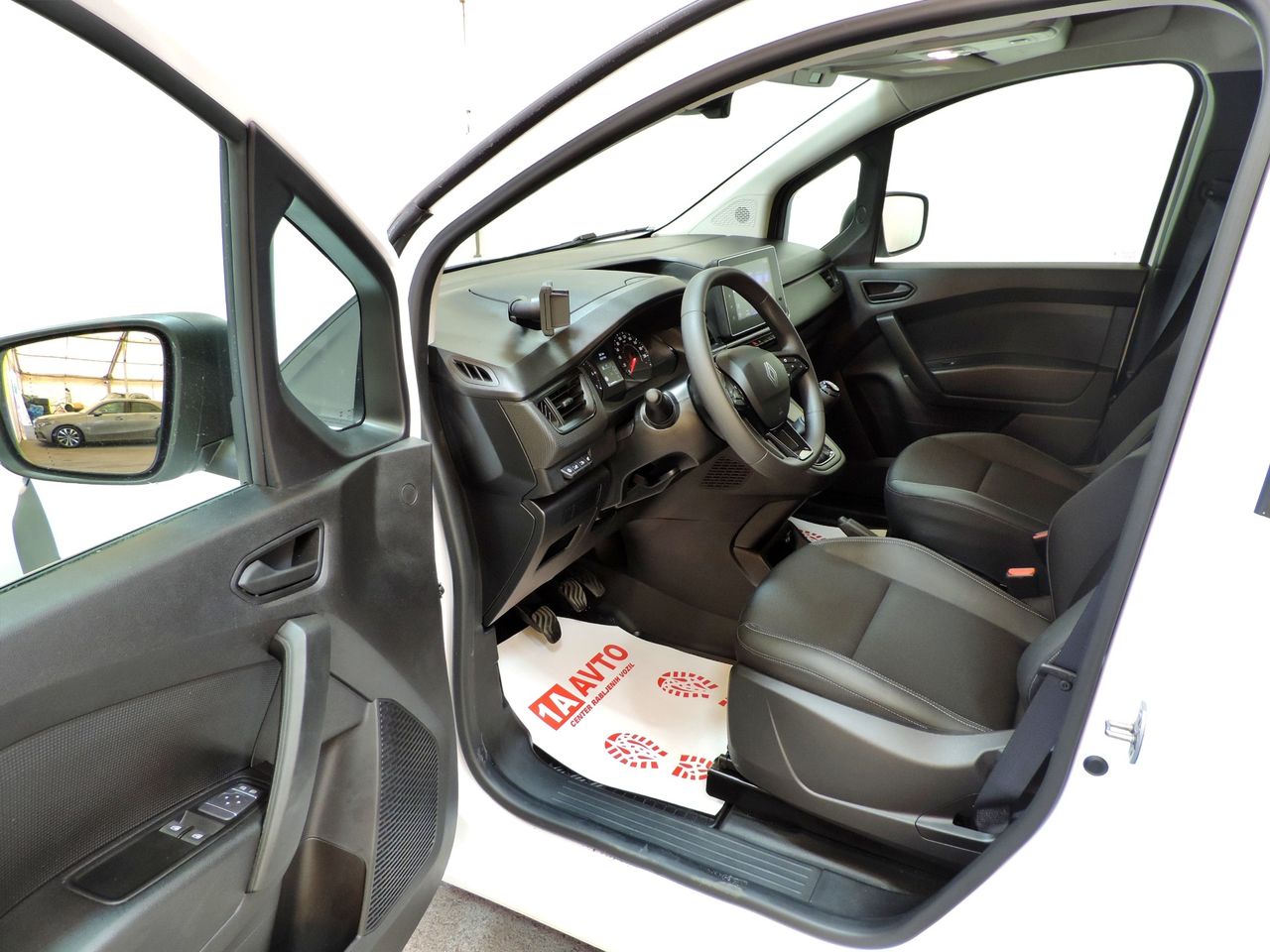 Zunanja slika - Renault Express - Kangoo Kangoo 1,5 Blue dCi 95 Base - 9