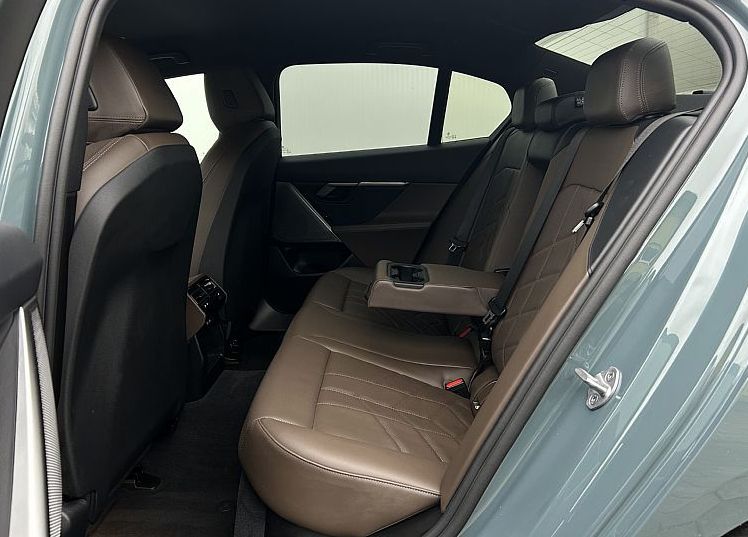 Zunanja slika - BMW Serija 5 - : 520i-M-OPTIK-VIRTUAL-NAVI-KAMERA-ALU19 - 11