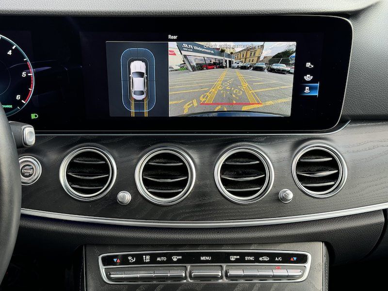 Zunanja slika - Mercedes-Benz E-Razred - E 220 d •VIRTUAL•DAB•TEMP•LIVE TRAFFIC - 15