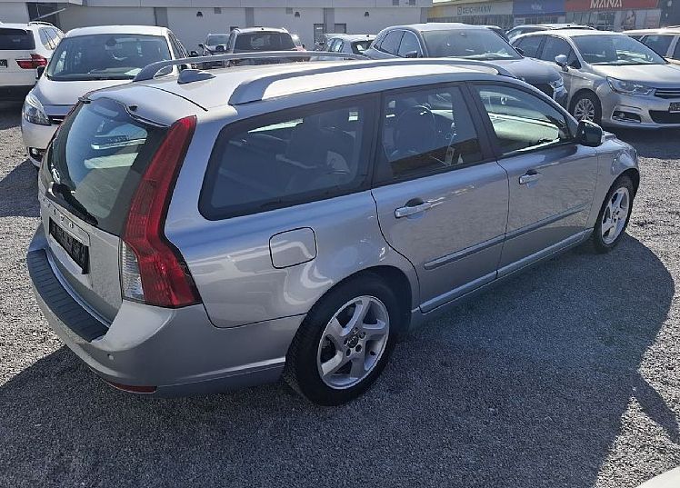 Zunanja slika - Volvo V50 - 1.6 TD  115 KM - tehnični do 3.2027 - 3