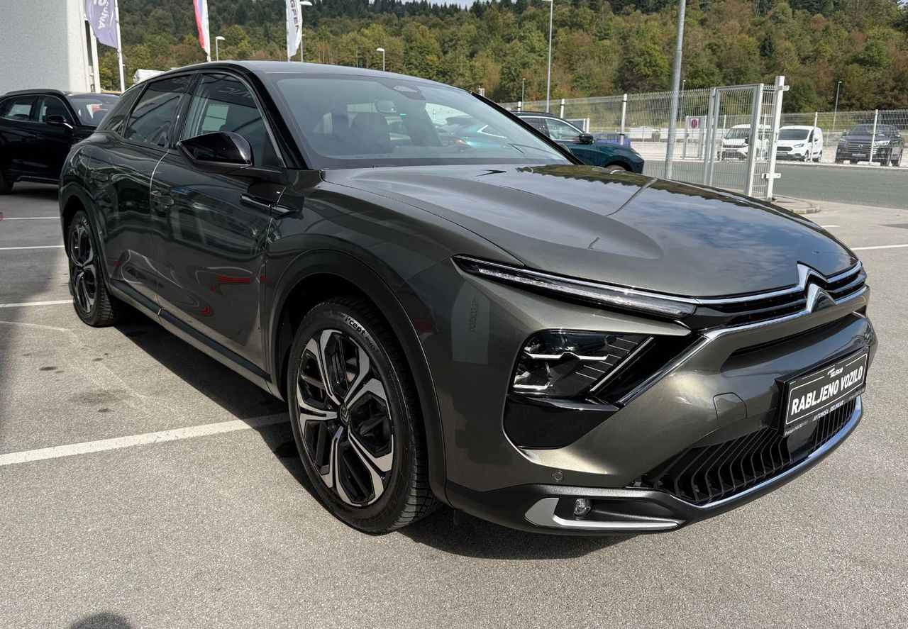 Zunanja slika - Citroën C5 X - 1.6 PHEV Shine - POTRJENA SERVISNA + AKCIJSKA CENA - 2