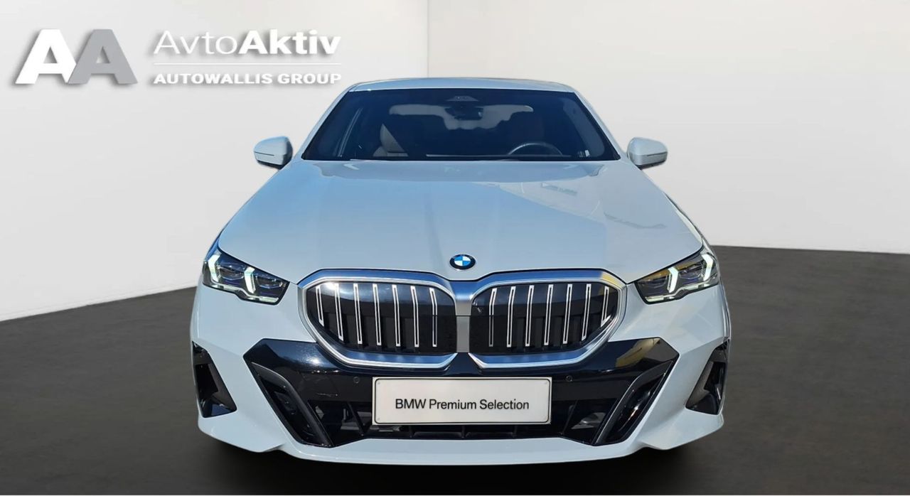 Zunanja slika - BMW Serija 5 - : 520i  AT  M-Sport. iconic glow. HUD. adaptive LED - 8
