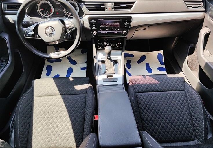 Zunanja slika - Škoda Superb - 2.0 TDI  Combi DSG 110 kW PDC-ACC-MRTVI KOT - 7