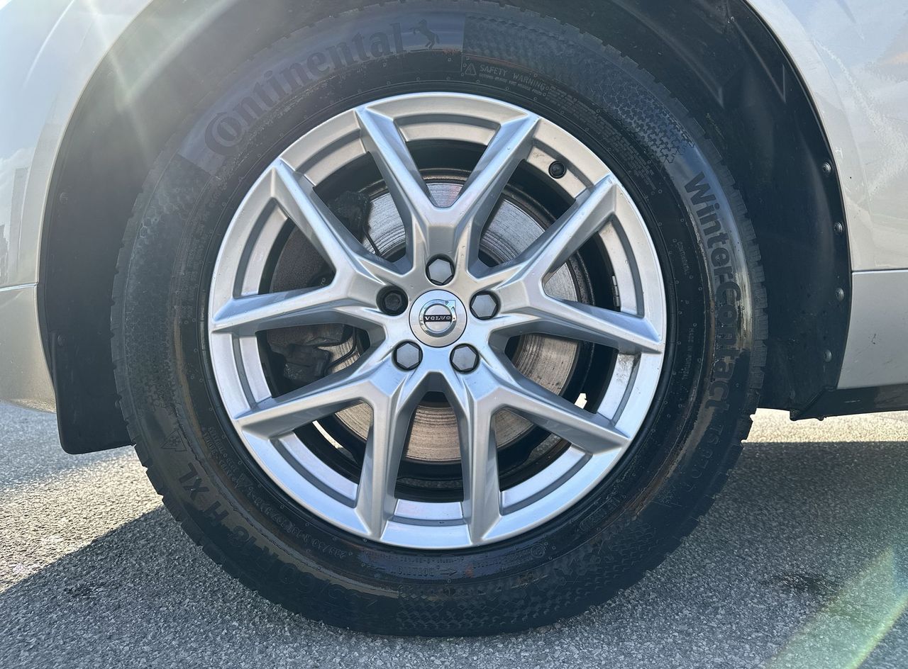 Zunanja slika - Volvo XC60 - B4 D AWD AUT Momentum - 8