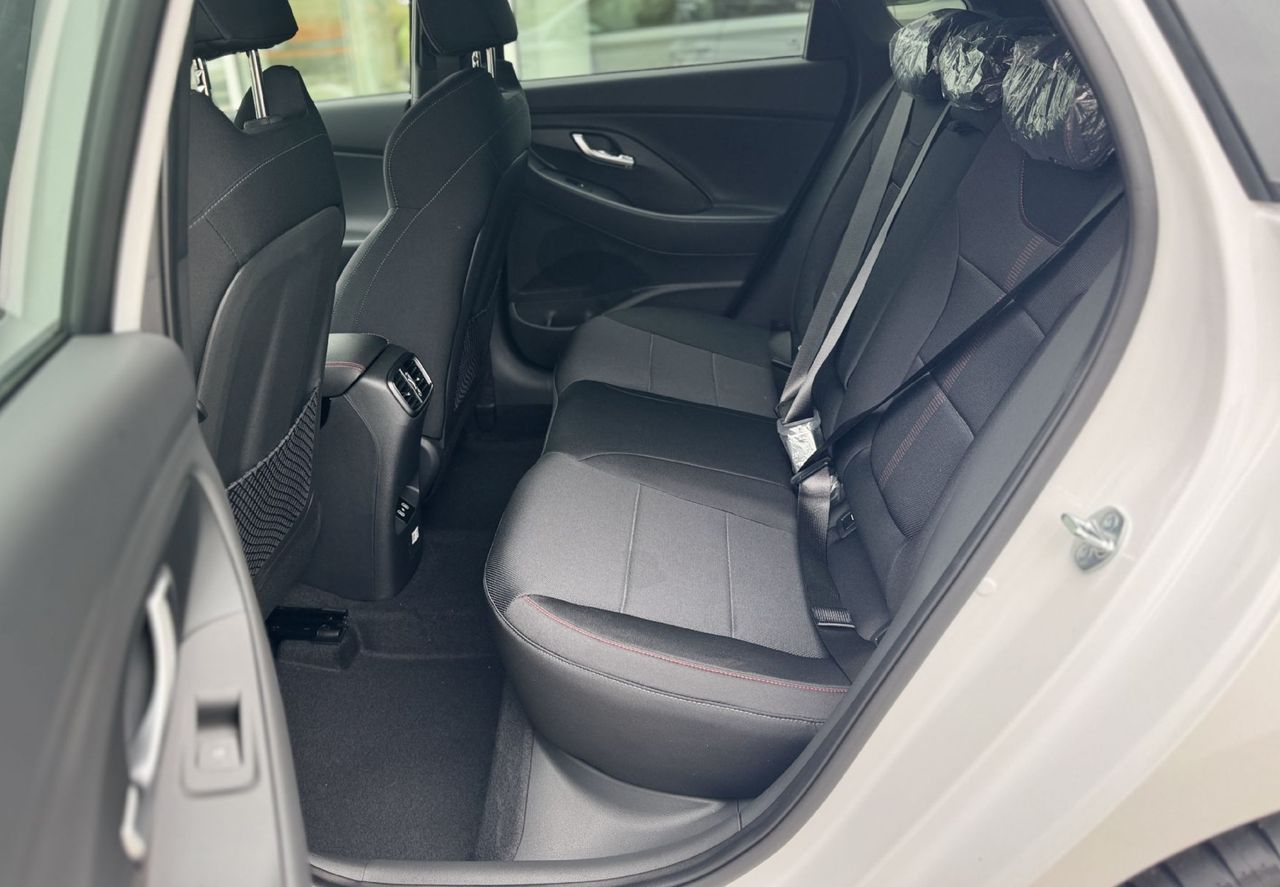 Zunanja slika - Hyundai i30 - 1.5 T-GDI 140 MHEV PREMIUM - 4