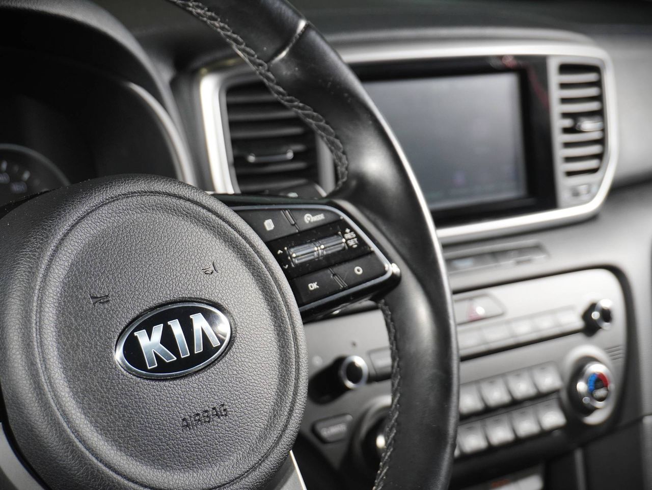 Zunanja slika - KIA Sportage - 1,6 T-GDI ISG DCT - 14