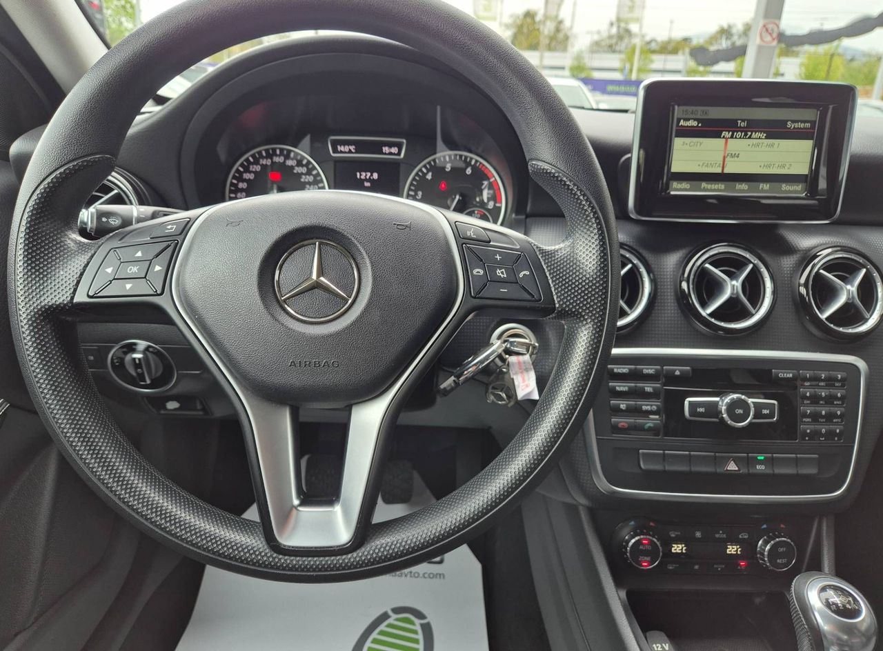 Zunanja slika - Mercedes-Benz A-Razred - STYLE°SLO°BI-XENON°KAMERA°AVT.KLIMA°ALU°BLUETOOTH. - 12