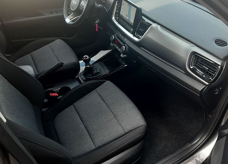 Zunanja slika - KIA Stonic - 1.2 DPI 57.9 kW  79 KM  LX Urban+ M T - 8