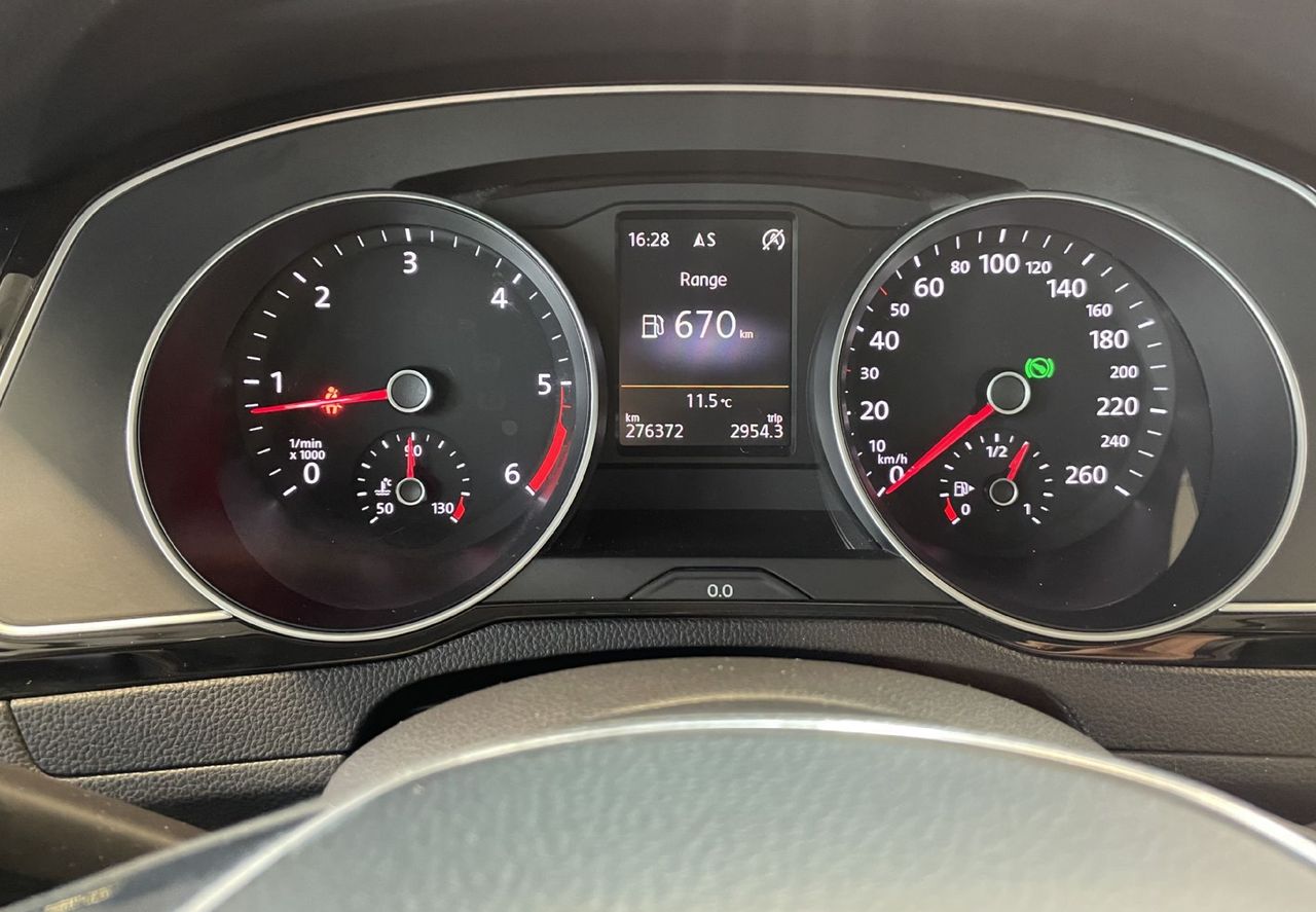Zunanja slika - VW Passat - Variant 2.0TDI-HIGHLINE-NAVIGACIJA-RADAR-KAMERA-ALCANTARA - 11